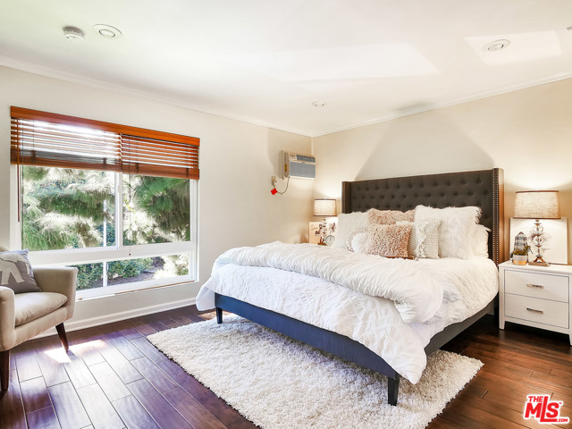1 Bed Home for Sale in West Hollywood, California