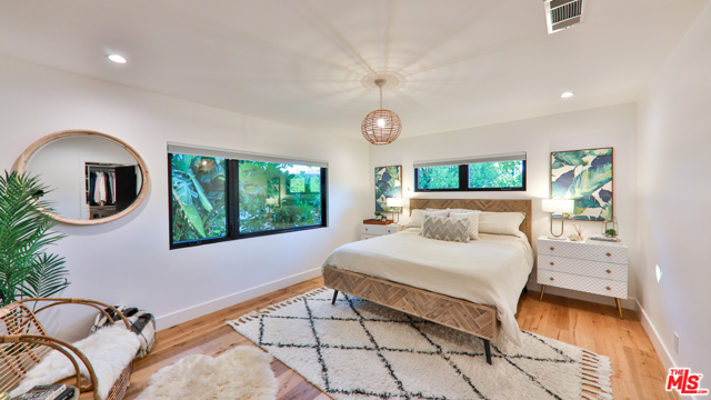 4 Bed Home for Sale in Encino, California