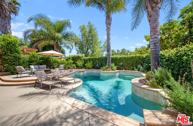 Photo of 3802 LOST SPRINGS Drive, Calabasas, CA 91301