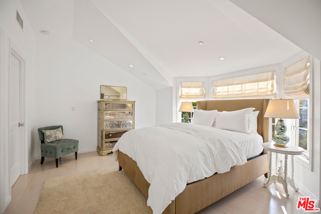 5 Bed Home for Sale in Beverly Hills, California