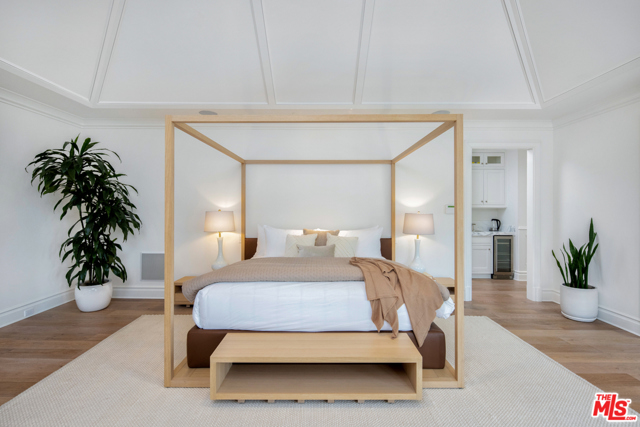 7 Bed Home for Sale in Pacific Palisades, California