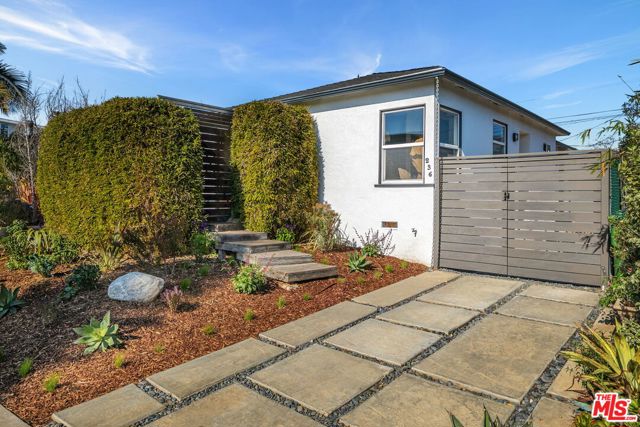 2 Bed Home for Sale in Venice, California
