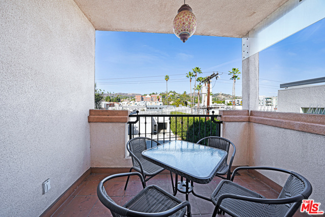 2 Bed Home for Sale in Los Angeles, California