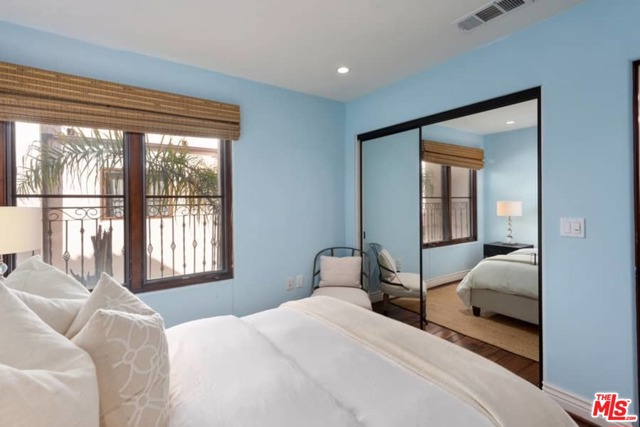 2 Bed Home for Sale in Santa Monica, California