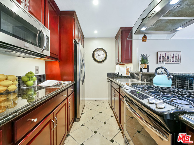 1 Bed Home for Sale in West Hollywood, California