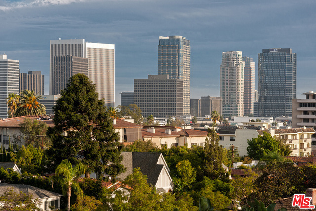 2 Bed Home for Sale in Los Angeles, California