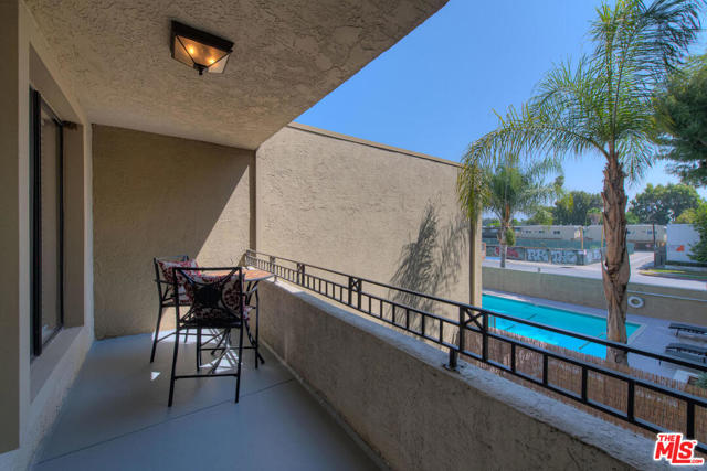 2 Bed Home for Sale in Sherman Oaks, California