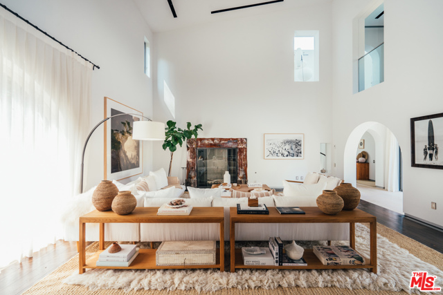 5 Bed Home for Sale in Pacific Palisades, California