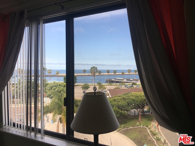 140 THE, Redondo Beach, California 90277, 2 Bedrooms Bedrooms, ,2 BathroomsBathrooms,Residential,Sold,THE,20584994