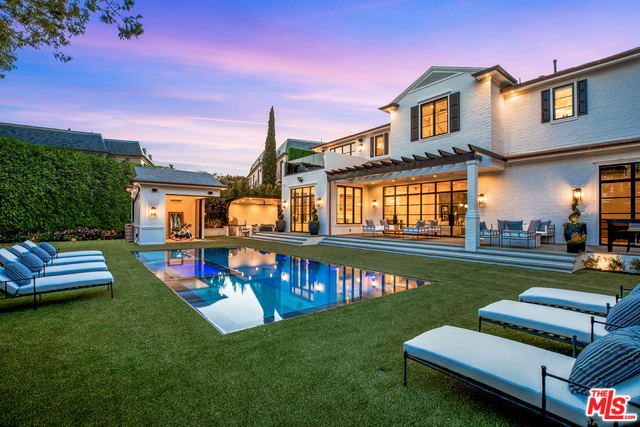 Photo of 12760 S BRISTOL Circle, Los Angeles, CA 90049