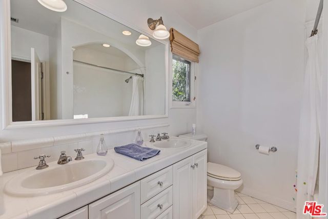 5 Bed Home for Sale in Pacific Palisades, California