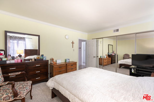 3 Bed Home for Sale in Los Angeles, California