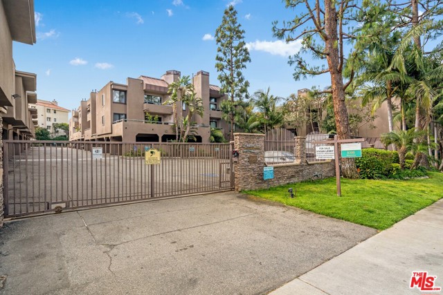 2 Bed Home for Sale in Playa del Rey, California