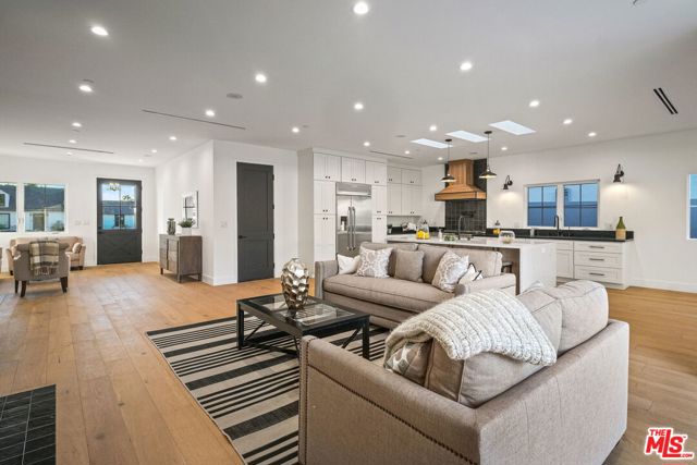 4 Bed Home for Sale in Valley Village, California