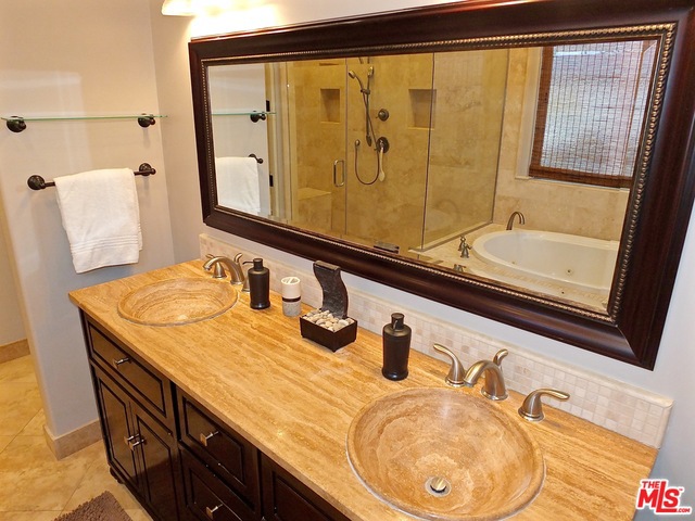 713 JUANITA Avenue, Redondo Beach, California 90277, 3 Bedrooms Bedrooms, ,3 BathroomsBathrooms,Residential,Sold,JUANITA,18338384