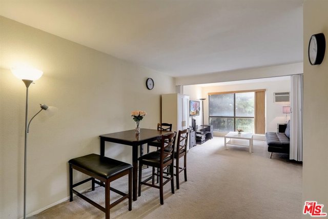 1 Bed Home for Sale in Los Angeles, California