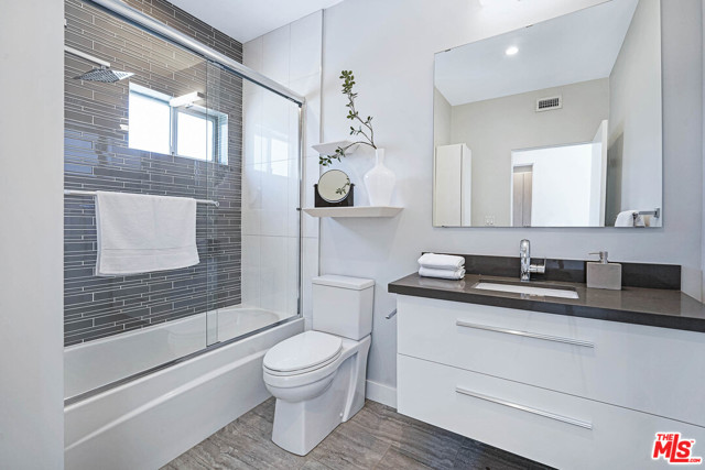 3 Bed Home for Sale in Los Angeles, California