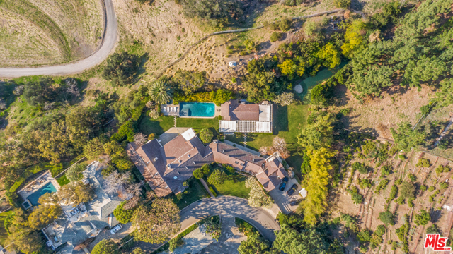 5 Bed Home for Sale in Beverly Hills, California