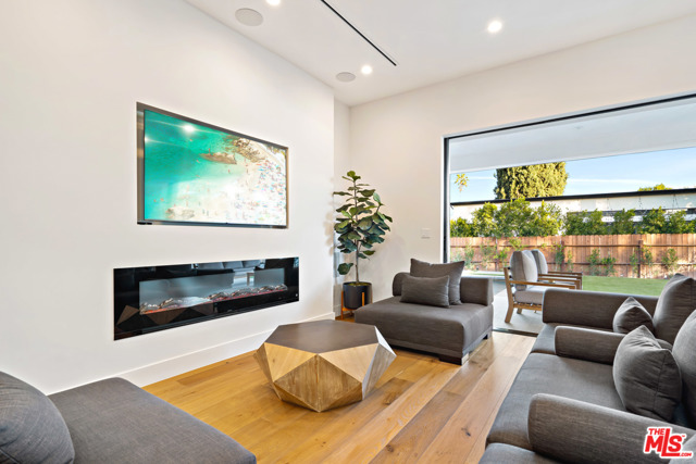 4 Bed Home for Sale in Encino, California