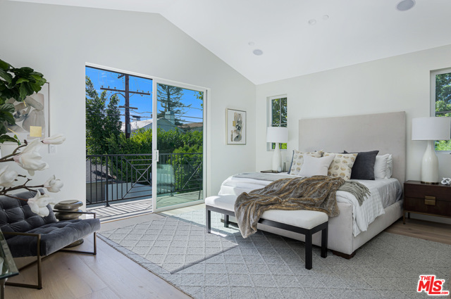 4 Bed Home for Sale in Los Angeles, California