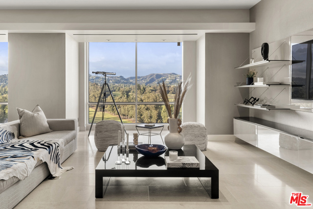 4 Bed Home for Sale in Los Angeles, California