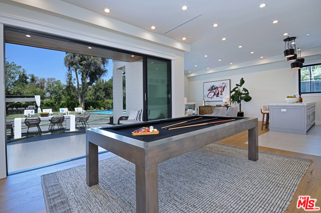 10 Bed Home for Sale in Encino, California