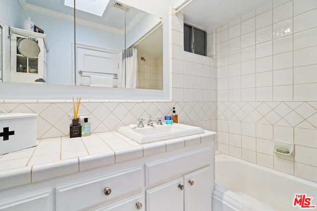 5 Bed Home for Sale in Sherman Oaks, California