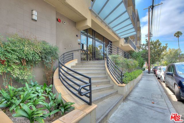 2 Bed Home for Sale in Los Angeles, California