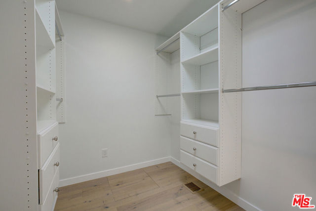 4 Bed Home for Sale in Los Angeles, California