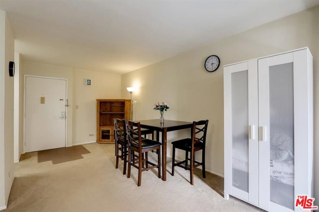 1 Bed Home for Sale in Los Angeles, California
