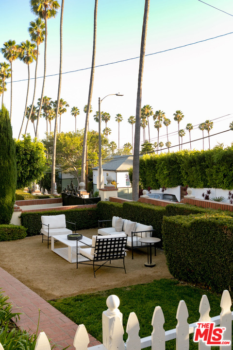  Income Home for Sale in Los Angeles, California