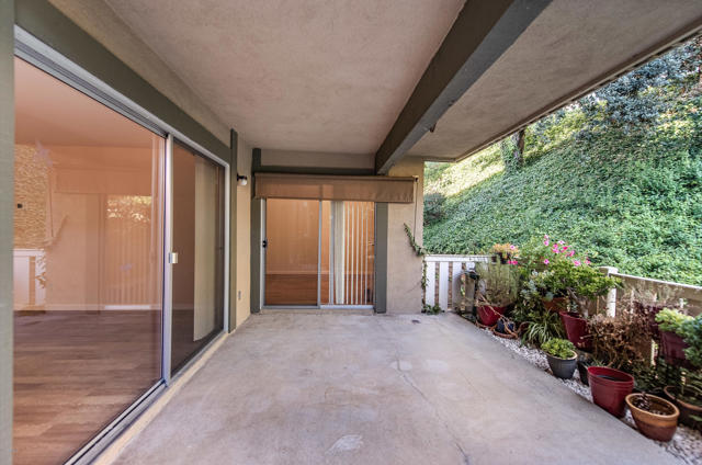 2 Bed Home for Sale in Thousand Oaks, California