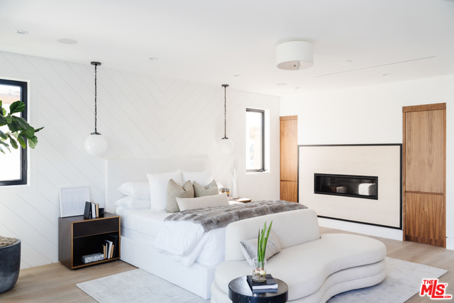 5 Bed Home for Sale in Pacific Palisades, California