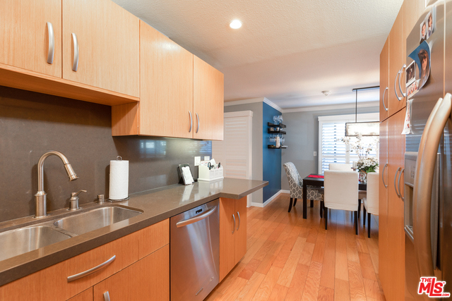 2000 VOORHEES Avenue, Redondo Beach, California 90278, 3 Bedrooms Bedrooms, ,3 BathroomsBathrooms,Residential,Sold,VOORHEES,18334284