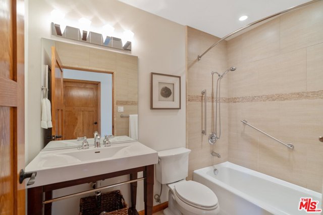 3 Bed Home for Sale in Encino, California
