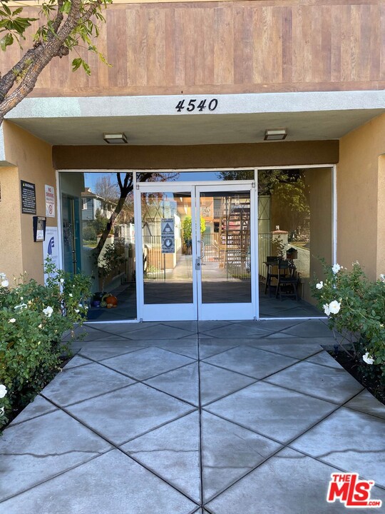  Income Home for Sale in Sherman Oaks, California