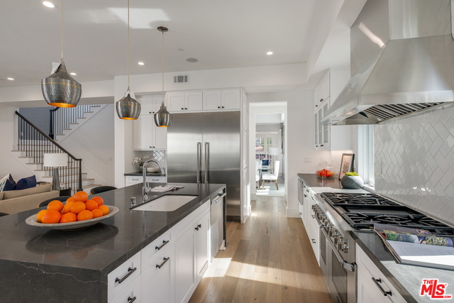 3513 ELM Avenue, Manhattan Beach, California 90266, 5 Bedrooms Bedrooms, ,4 BathroomsBathrooms,Residential,Sold,ELM,19437290