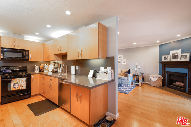 2000 VOORHEES Avenue, Redondo Beach, California 90278, 3 Bedrooms Bedrooms, ,3 BathroomsBathrooms,Residential,Sold,VOORHEES,18334284