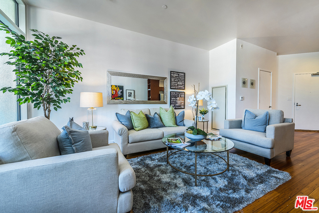 1 Bed Home for Sale in Los Angeles, California
