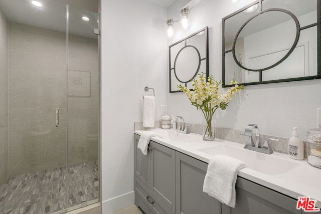  Income Home for Sale in Los Angeles, California