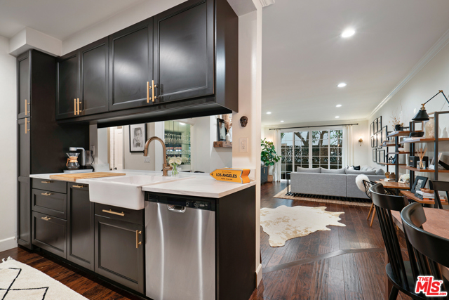 1 Bed Home for Sale in Los Angeles, California