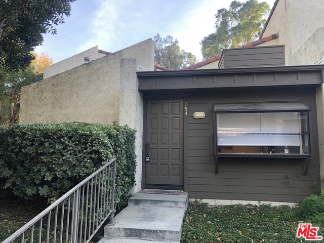 Photo of 21500 CALIFA Street #154, Woodland Hills, CA 91367
