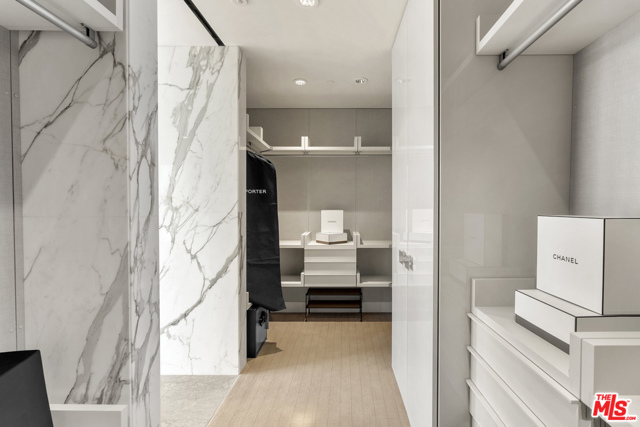 4 Bed Home for Sale in Los Angeles, California