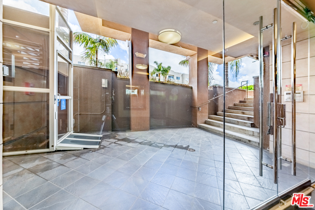 3 Bed Home for Sale in Los Angeles, California
