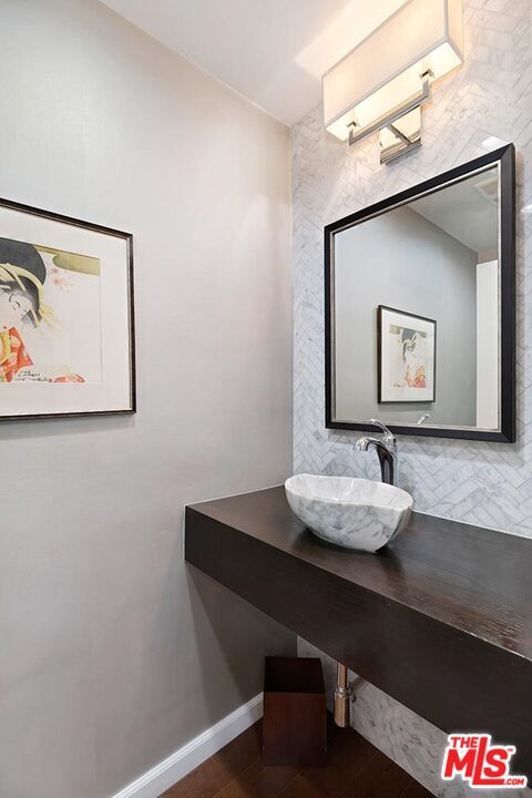 2 Bed Home for Sale in Los Angeles, California