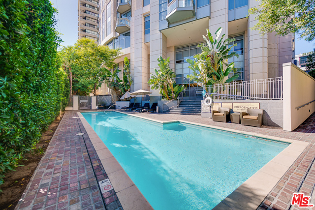 2 Bed Home for Sale in Los Angeles, California