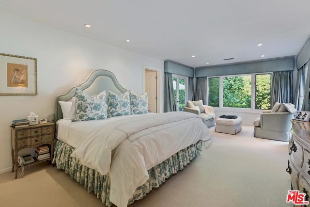 5 Bed Home for Sale in Pacific Palisades, California