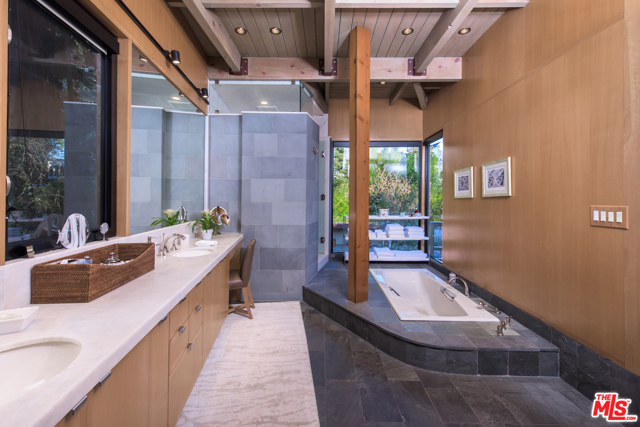 3 Bed Home for Sale in Los Angeles, California