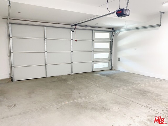  Income Home for Sale in North Hollywood, California