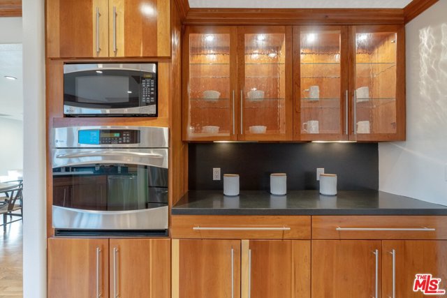 3 Bed Home for Sale in Encino, California